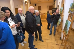 f9